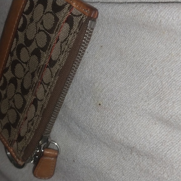 Coach change,money &card holder keychain - Picture 4 of 5